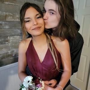 Meet your Posher, Felicity